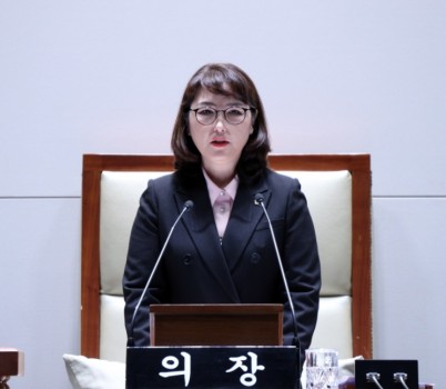 개회사(박은미 부의장).JPG width: 100%; height : 150px