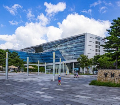 예산과-성남시청 전경.jpg width: 100%; height : 150px