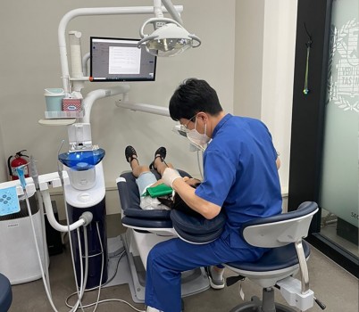 수정구보건소-성남시 치과주치의 사업 구강 검진 중.jpg width: 100%; height : 150px