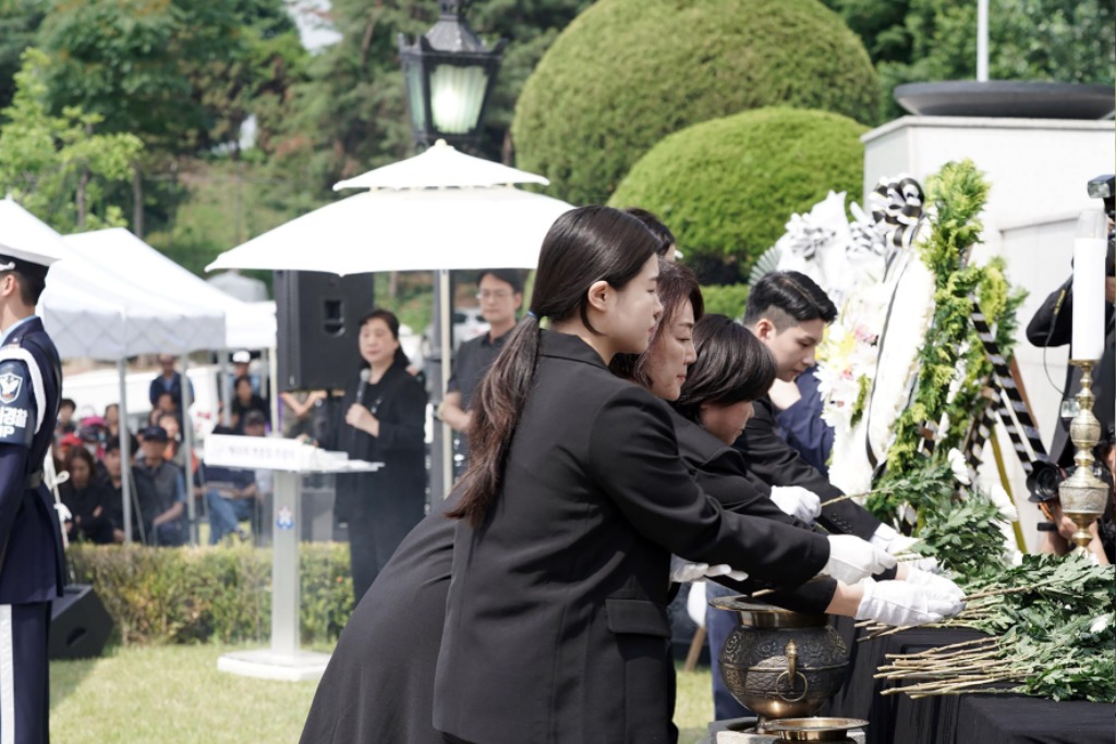 복지정책과-성남시 제69회 현충일 추념행사 개최(자료사진).jpg