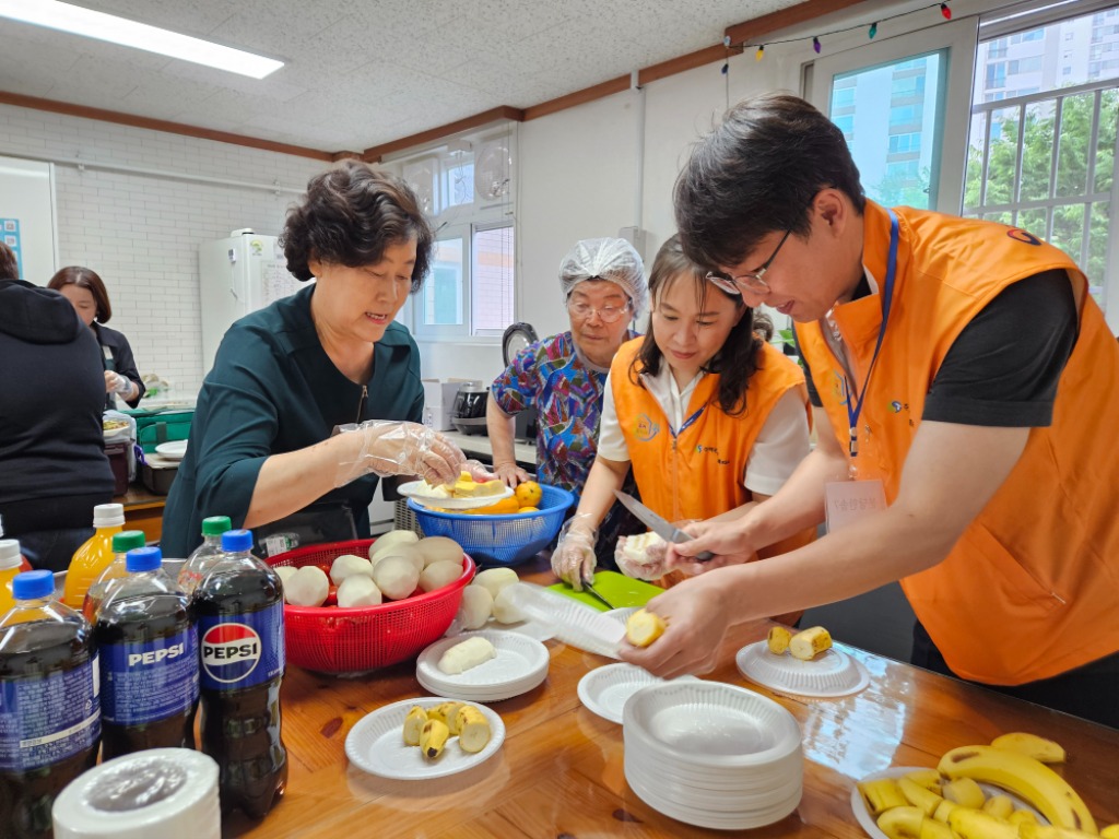 청솔마을공동체_우리동네 장수잔치03.jpg