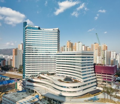 경기도청+광교청사+전경(2).jpg width: 100%; height : 150px