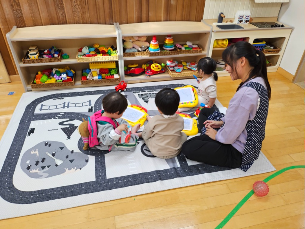 아동보육과-성남시 주야간 시간제 보육시설인 해님 달님 놀이터 분당점 수내동어린이집 3층(자료사진).jpg