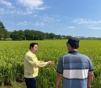 240904 김성남 의원, 평택 가루쌀 생산단지 방문하여 현장점검 및 격려.jpg