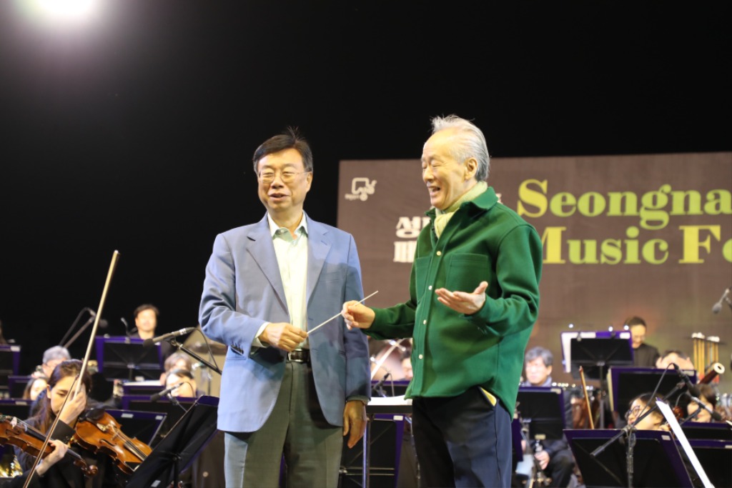 신상진 성남시장, 2024 성남드론라이트쇼&뮤직페스티벌 참관(1).jpeg