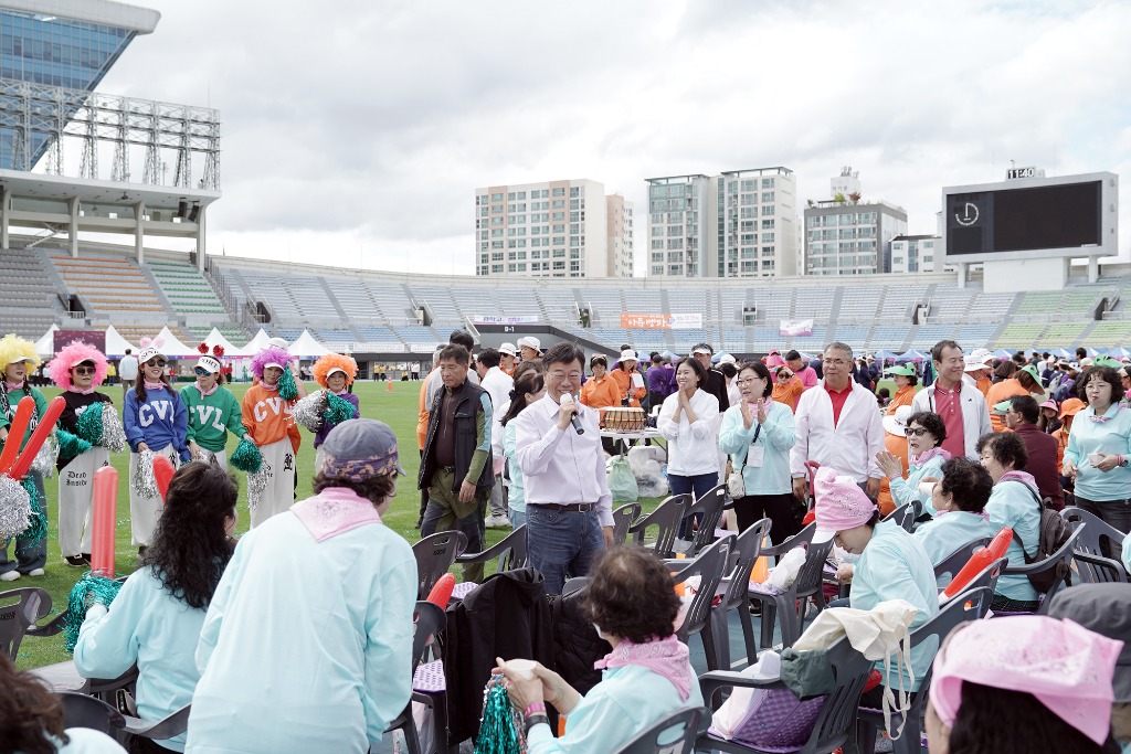 신상진 성남시장, 2024 중원구 체육대회 및 제17회 중원한마당축제 참석(4).jpeg