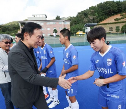 241010_임태희_교육감__“학생_기본에_충실하고_운동하며_학교_명예_높이고_대한민국_중심이_돼야(사진1).jpg width: 100%; height : 150px