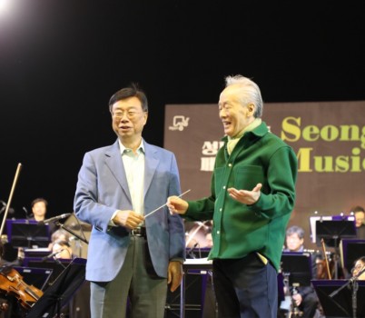 신상진 성남시장, 2024 성남드론라이트쇼&amp;뮤직페스티벌 참관(1).jpeg