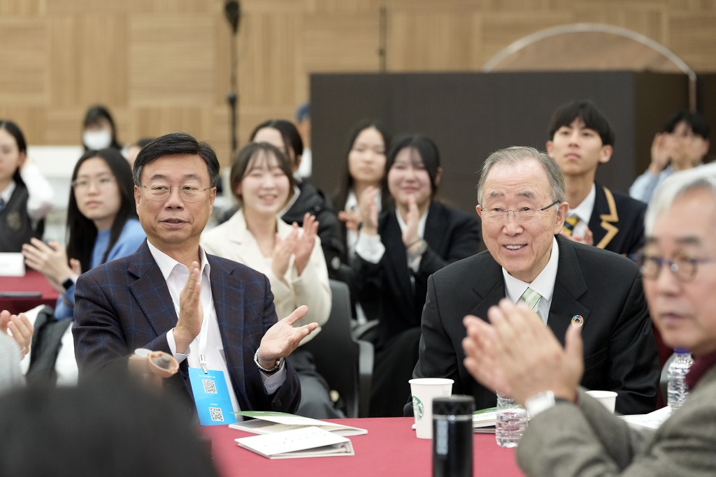 신상진 성남시장, UN청소년환경총회 폐회식 참석(4).jpeg
