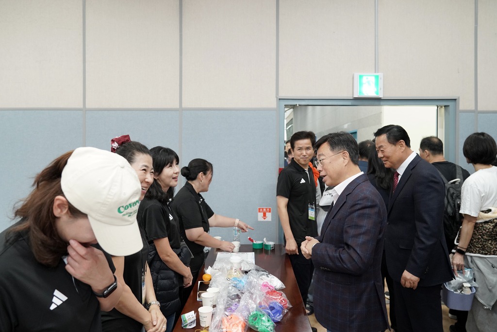 신상진 성남시장, 2024 성남시체육회장배 철인3종 장거리수영대회 참석(4).jpg