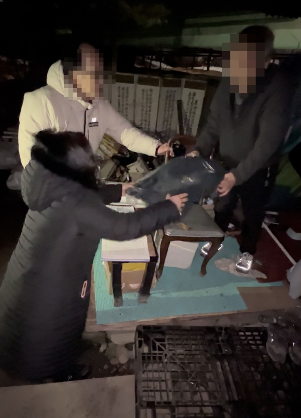 복지정책과-성남시 여수고가교 시청 방면 쪽에서 노숙인과 거리 상담 중(자료사진).jpg