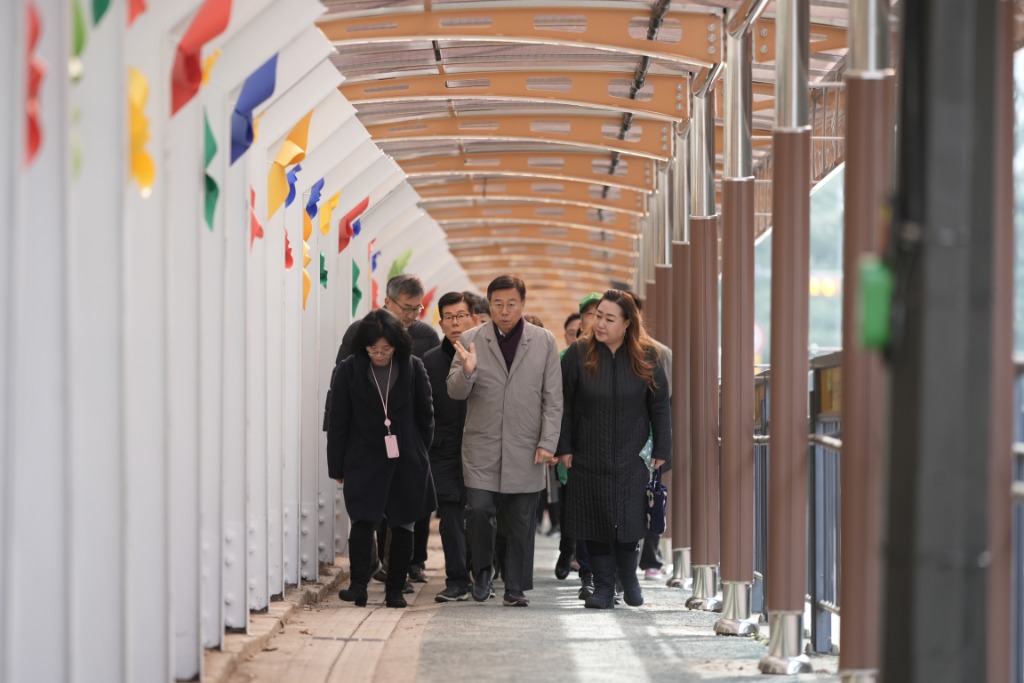 신상진 성남시장, 단대초등학교 통학로 개통식 참석(3).jpeg