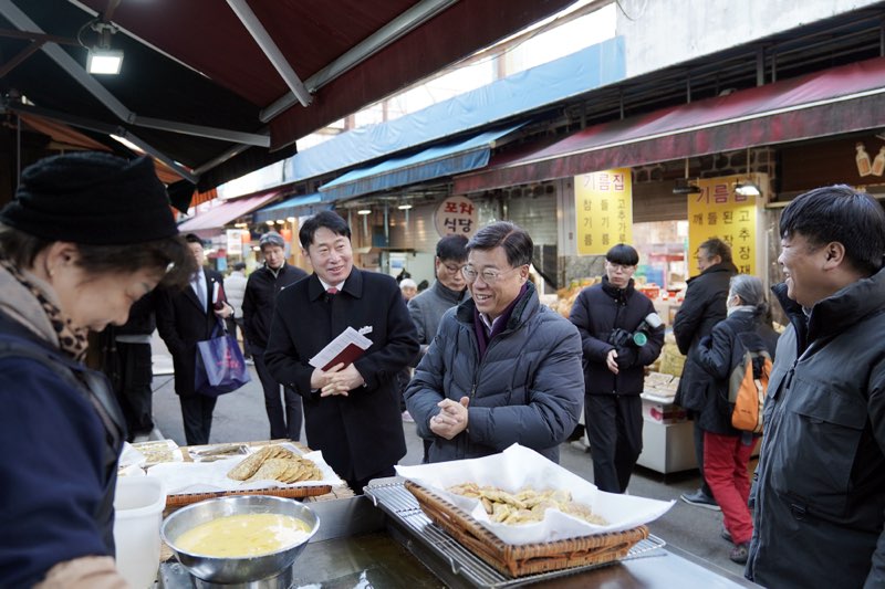 신상진 성남시장, 설 맞이 전통시장 방문하여 상인 격려 (4).jpg