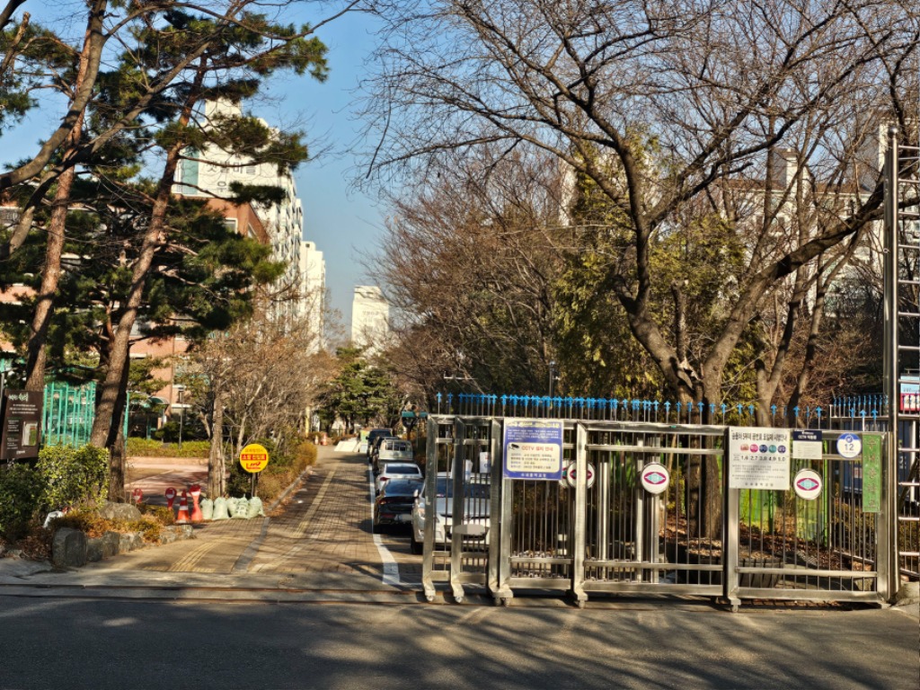 성남시, 수내중학교 주차장 15면 3월부터 시민 무료 개방