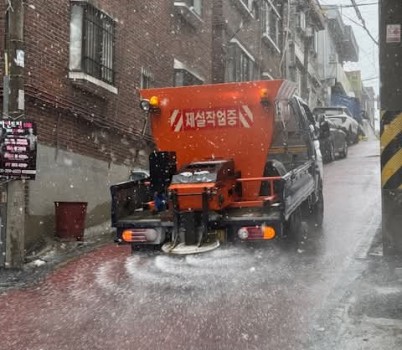 재난안전관-성남시, 남한산성로, 순암로 등 취약지역 비상 제설작업 실시1.jpg