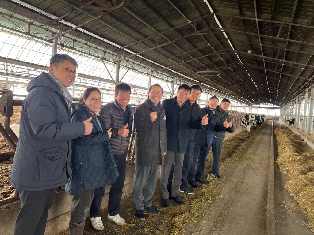 250205 이오수 의원, 여주·이천 축산농가 방문…가축분뇨 자원화 및 악취 저감 대책 논의.jpg