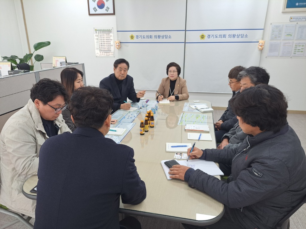 250321 김옥순 의원, 안전한 교육 환경 조성을 위한 정담회 개최 (1).jpg