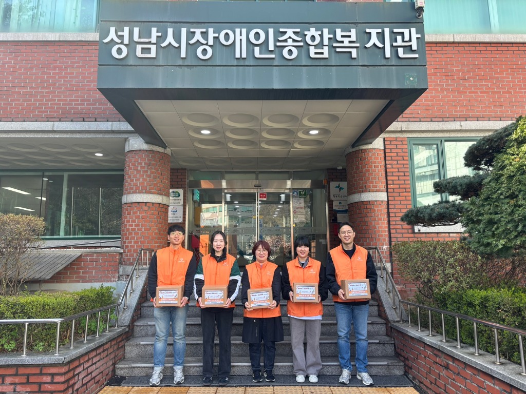 한화비전 한화세미텍 임직원 봉사자 단체 사진.jpg