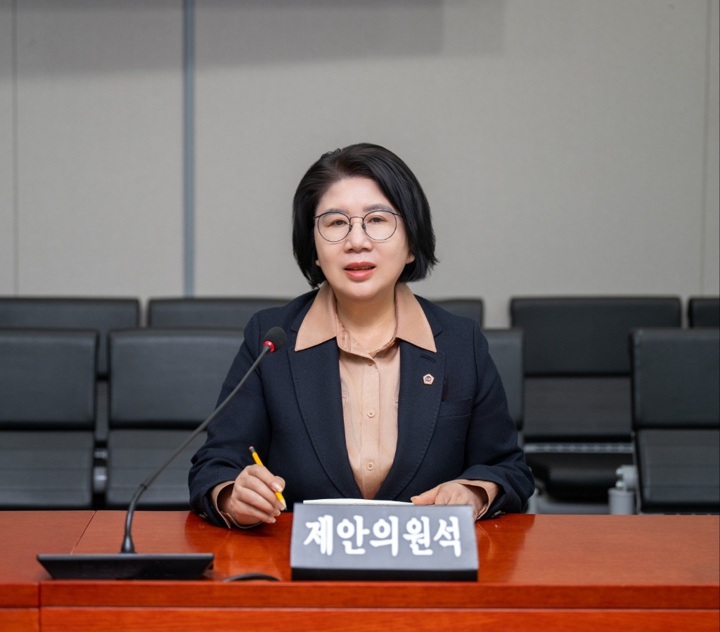 250416 이서영 의원 대표발의, 학부모교육 지원 조례 개정안 본회의 통과... 학교폭력 예방 효과 기대.jpg