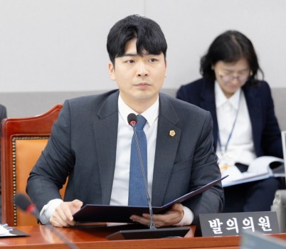 250409 정동혁 의원, 전국 최초 공항 연계 환승관광 활성화 조례안 상임위 통과.jpg width: 100%; height : 150px