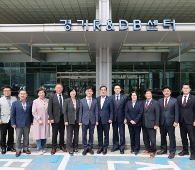 250410 경기도의회 미래과학협력위원회, 현장에서 답을 찾다...경기도경제과학진흥원, 차세대융합기술연구원 현장방문 (1).JPG width: 100%; height : 150px