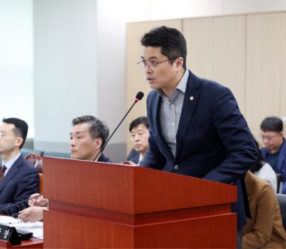 250410 이재영 의원,  대표발의한 경기도 전통시장 및 상점가 육성을 위한 조례 일부개정조례안 상임위 통과! (1).JPG width: 100%; height : 150px