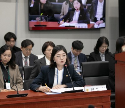 250410 장윤정 의원, 경기도교육청 고교학점제 지원 조례 전부개정조례안 상임위 통과.jpg width: 100%; height : 150px