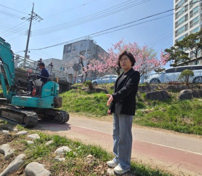 250411 이애형- ‘수원천변 일원 환경개선’ 공사현장 찾아_사진.jpg width: 100%; height : 150px