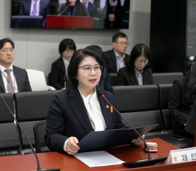 250415 이서영 의원, 대표발의한 경기도교육감 사무의 민간위탁에 관한 조례 일부개정조례안 본회의 통과.jpg width: 100%; height : 150px