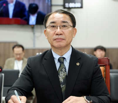 250415 김선영 의원, 대표발의한 경기도 소재·부품·장비산업 육성 및 지원 조례안 본회의 통과.JPG width: 100%; height : 150px