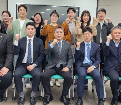 250417 이석균 의원, 경기미래세대재단 북부분원 설치 위해 청년과 머리 맞대다 (1).jpg width: 100%; height : 150px