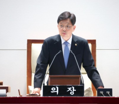 부의장님 사진.jpg width: 100%; height : 150px