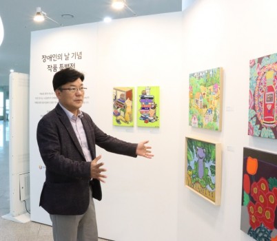 250417 최만식 의원, 예술에 경계는 없다...장애예술인 특별전 방문 (1).jpg width: 100%; height : 150px