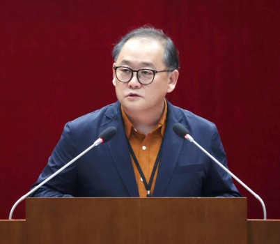 이군수의원.jpg width: 100%; height : 150px