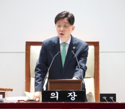 부의장님 사진.jpg width: 100%; height : 150px