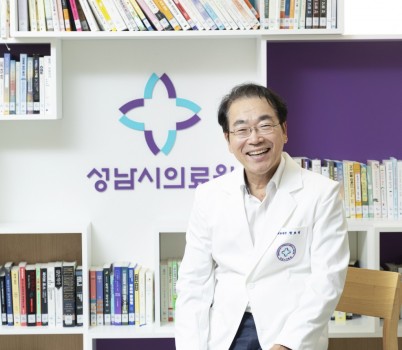 공공의료정책관-성남시의료원 한호성 원장 사진.jpg width: 100%; height : 150px