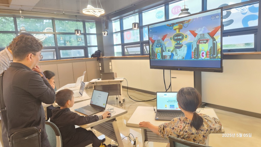 250505_경기도교육청미래과학교육원__과학으로_크는_어린이_어린이날_행사_운영(사진4).jpg