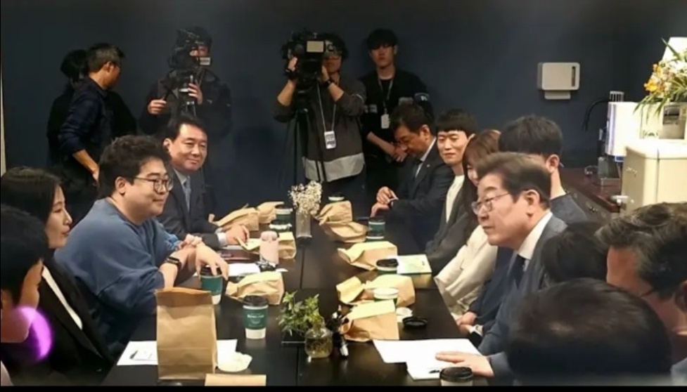 성남분당갑 이광재 지역위원장과 함께  이재명 후보, 대선 선…