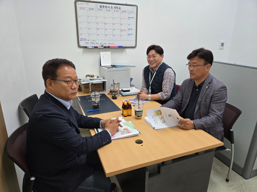 250513_최만식 의원_비쏘금 보호작업장 방문2.jpg