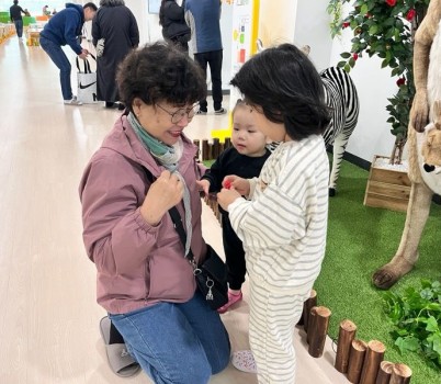 250511_경기도교육청북부유아체험교육원__3대가_함께_체험하는_특별한_하루(사진1).jpg width: 100%; height : 150px