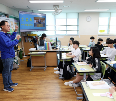 250513 안광률 의원, 은빛초 청소년의회교실 찾아 소통.PNG width: 100%; height : 150px
