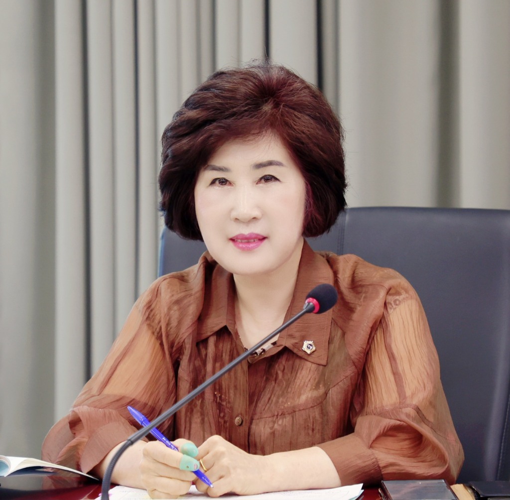 성남시의회 정연화 의원 지속 요구, 노인복지 예산 현실화 이…