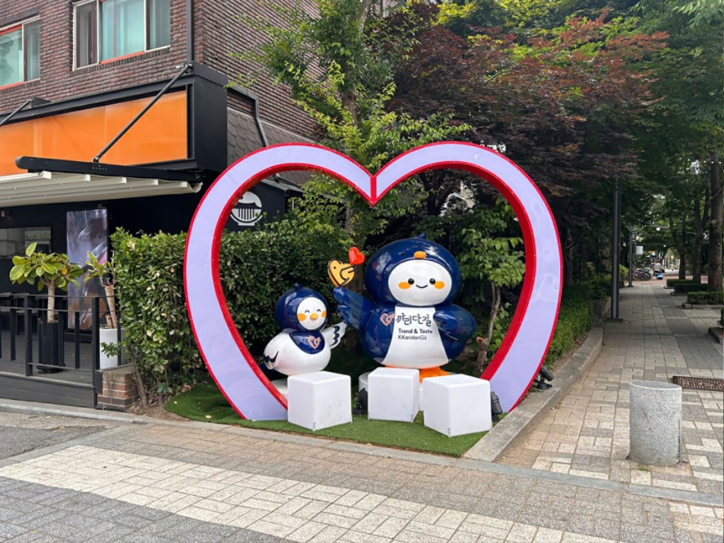 지역경제상권과-구미동 까치마을 특화거리 _까리단길_ 모습(3).jpg