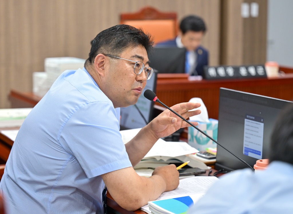 250616 김진명 의원, 공보육 대안 ‘가족돌봄수당’ 시행...실집행률 56.3% 그쳐.jpg
