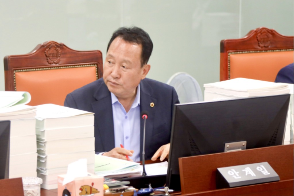 250616 안계일 의원, 비상구 신고 포상제 실적 저조...조례 개정·제도 개선 검토해야.jpg