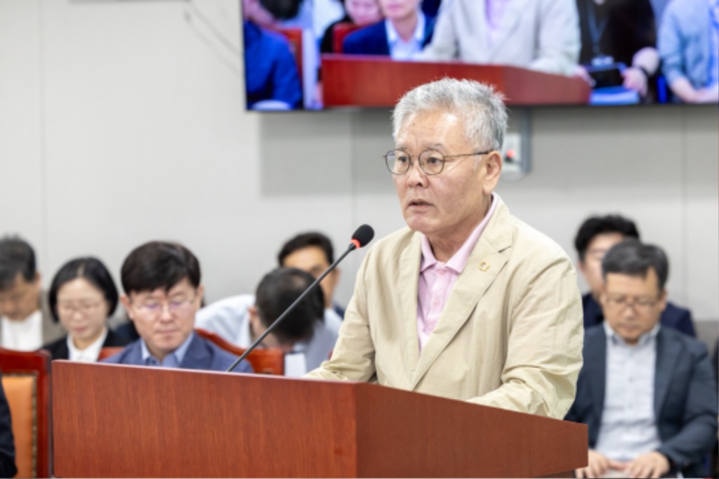 250616 홍원길 의원, 경기도 한류산업진흥 및 문화조성 지원에 관한 조례안 상임위 통과 (1).jpg