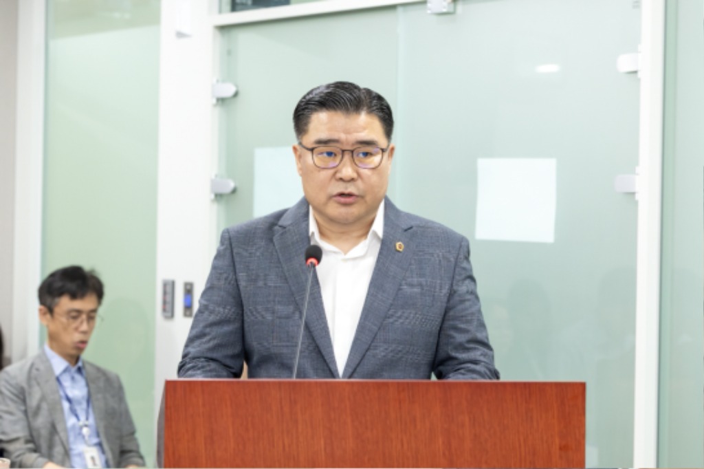 250616 이한국 의원, 경기도 관광의 날 지정 및 운영에 관한 조례안 상임위 통과.jpg