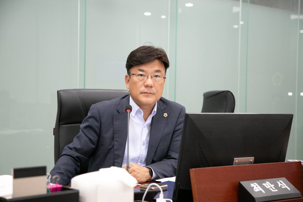 250623 최만식 의원, “교사 보호장치 없는 상태서 체험학습 예산 확대는 위험”.JPG