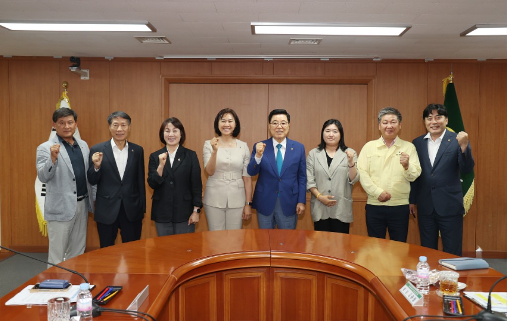 현장방문 보도자료 사진(1).jpg