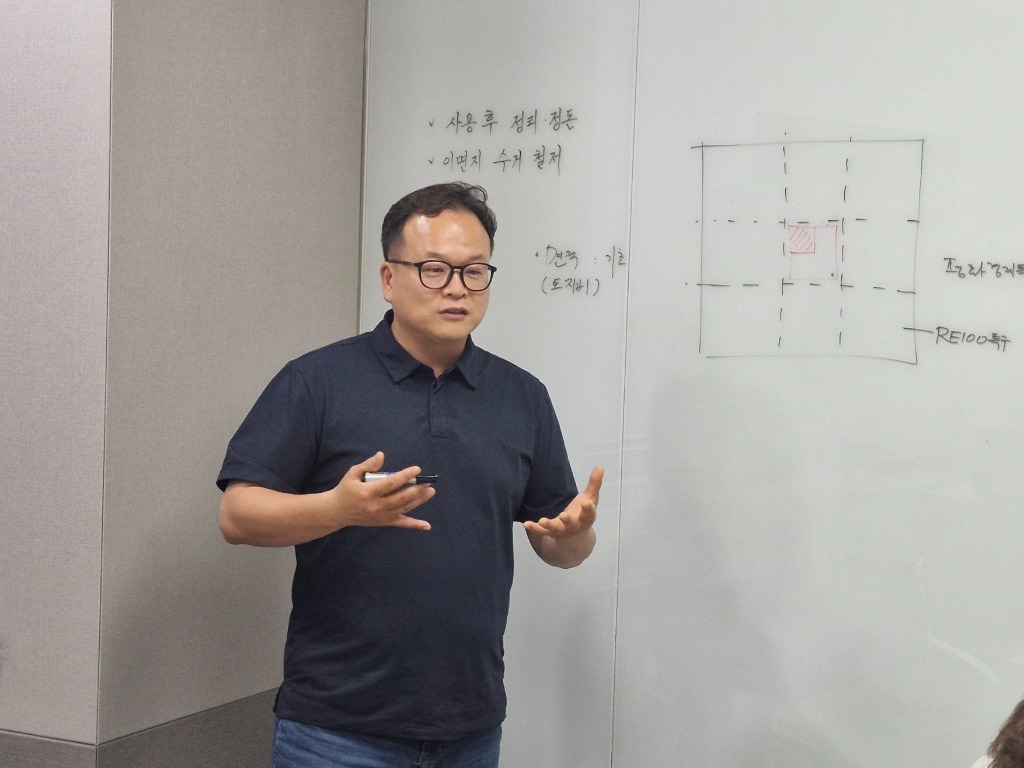 250626 임창휘 의원, 경기도 평화경제특구 및 RE100특구 동시 지정을 위한 정담회 개최 (3).jpg
